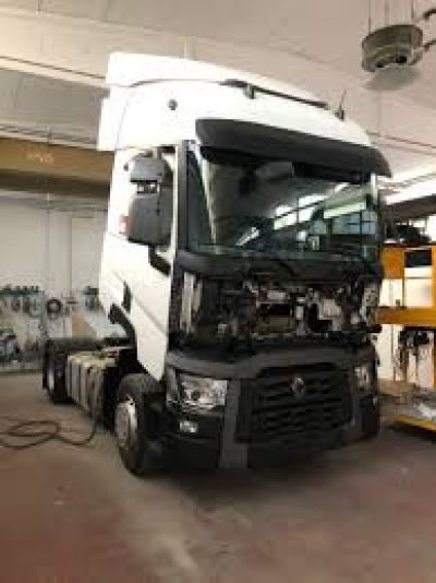 Tinte per auto e mezzi industriali in base 2K a solvente